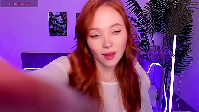 Maya Light online show from 10.13.25