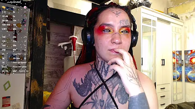 Snapshot of Lilith_Rider_13 chatting on 11.05.25 Lilith Rider 13 online show from 11.05.25