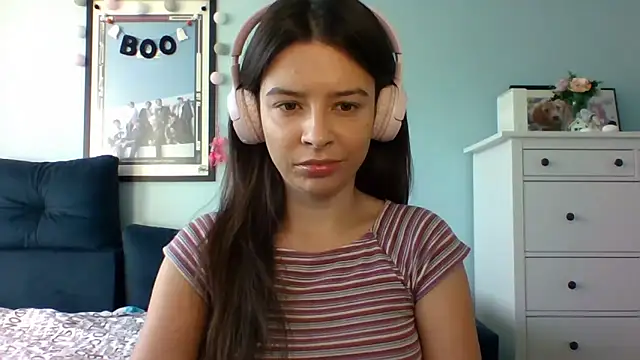 Snapshot of LariceSexy chatting on 09.24.25 LariceSexy online show from 09.24.25