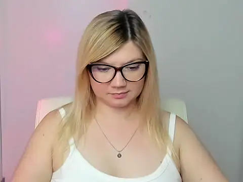 Lola moree online show from 09.15.25