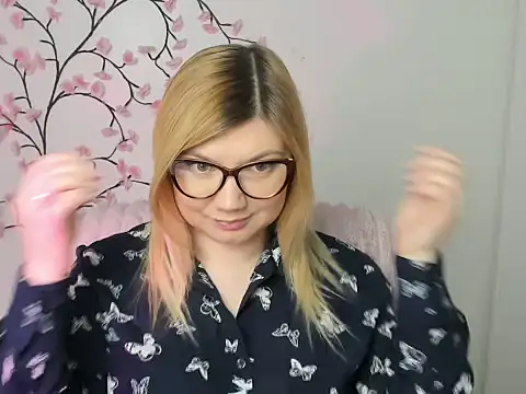 Lola moree online show from 03.05.26