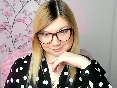 Lola moree online show from 03.25.26