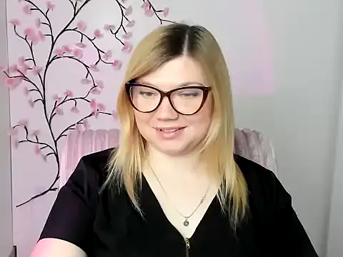 Lola moree online show from 04.04.26