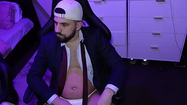 Snapshot of lucas_kazimm chatting on 01.29.25 lucas kazimm online show from 01.29.25