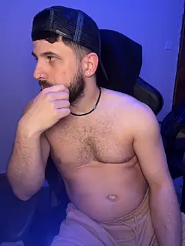 Snapshot of lucas_kazimm chatting on 03.21.25 lucas kazimm online show from 03.21.25