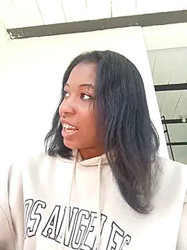 Zaira Rose  online show from 09.25.25