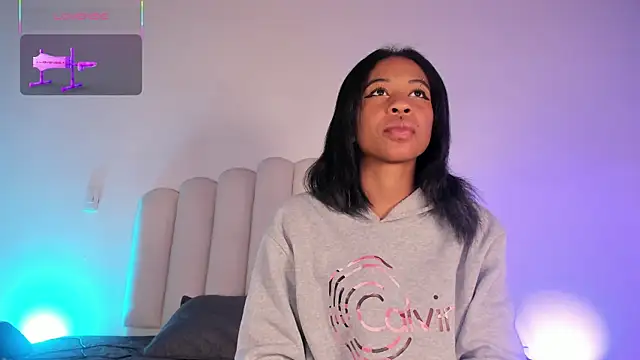 Zaira Rose  online show from 11.05.25