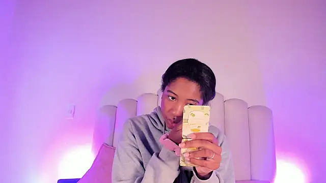 Zaira Rose  online show from 11.15.25