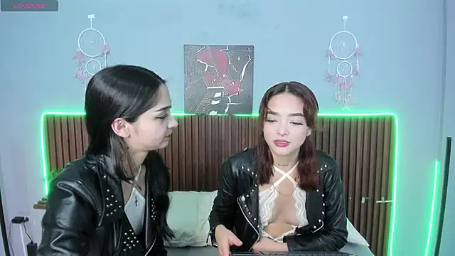 violet thomson online show from 03.10.25