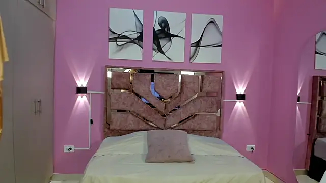 green lovv online show from 10.15.25