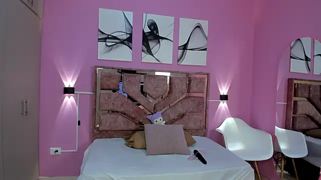 green lovv online show from 10.23.25