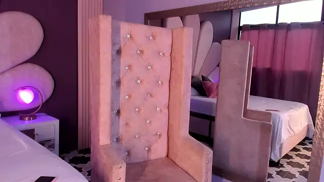 CandyLuxury   online show from 02.18.25