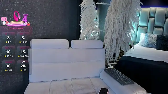 AliDiaz  online show from 11.04.25