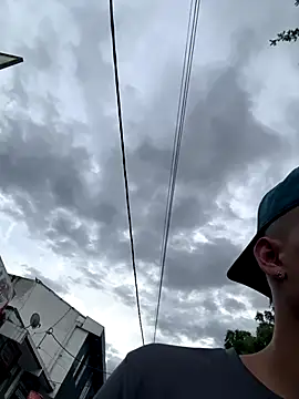 arevalo1124 online show from 10.23.25