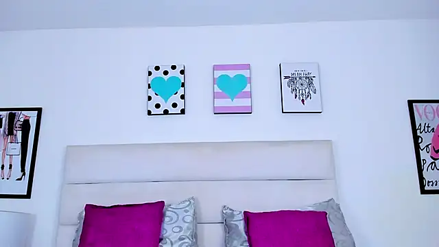 BrielaDiCaprio online show from 10.16.25