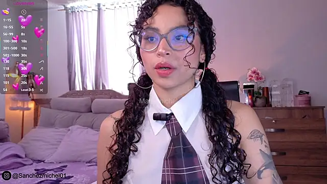 Marivimichel1 online show from 10.18.25