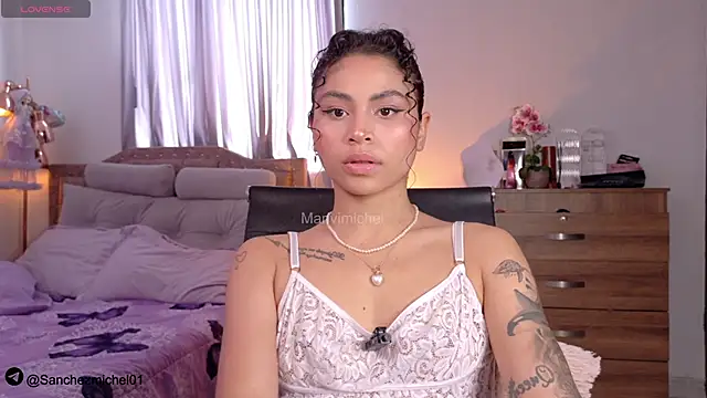 Marivimichel1 online show from 10.21.25