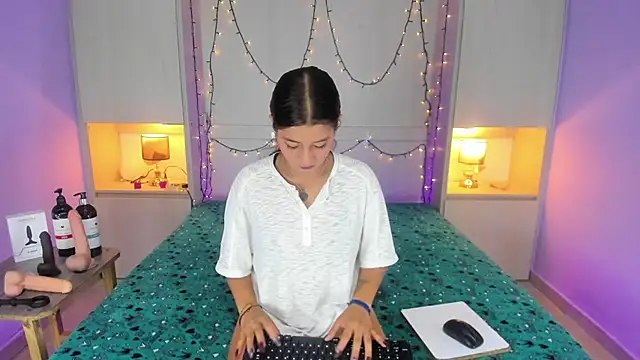 CandyyMaria online show from 11.14.25