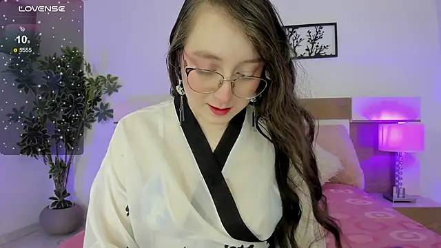 julietha bianco  online show from 09.24.25