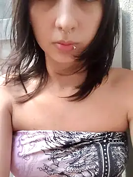 Maiden-Hot online show from 12.17.25