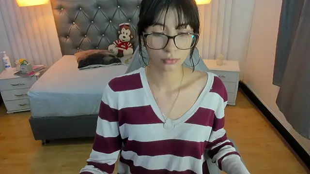 Snapshot of mia_vanucci1 chatting on 03.08.25 mia vanucci1 online show from 03.08.25