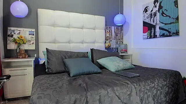 Snapshot of Thomas_May4rs chatting on 02.27.25 Thomas May4rs online show from 02.27.25