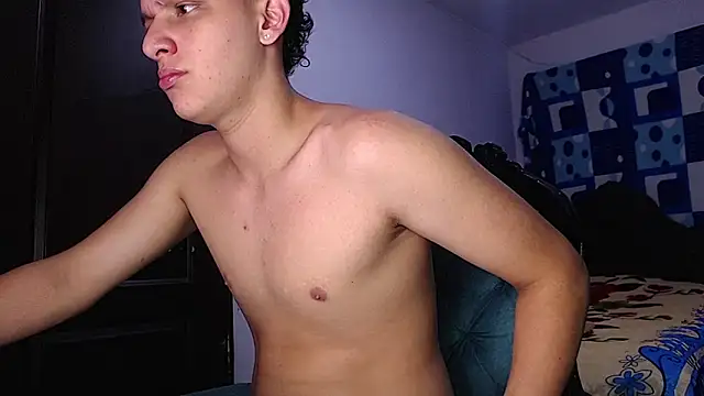 Snapshot of Thomas_May4rs chatting on 11.01.25 Thomas May4rs online show from 11.01.25