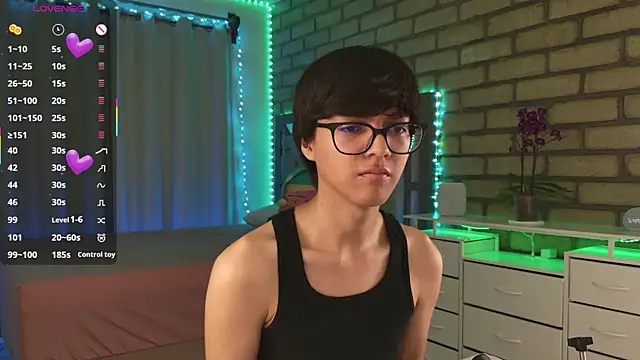 Snapshot of biel_biel chatting on 02.14.25 biel biel online show from 02.14.25