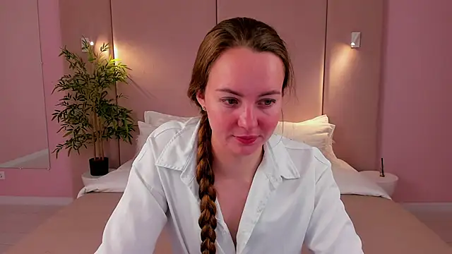 Snapshot of JaniceCollins chatting on 04.25.26 JaniceCollins online show from 04.25.26