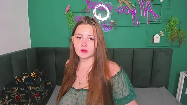 Snapshot of MargaretRoyy chatting on 09.24.25 MargaretRoyy online show from 09.24.25