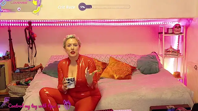 Snapshot of GoddessAlimony chatting on 10.24.25 GoddessAlimony online show from 10.24.25