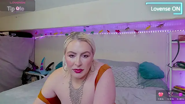 Snapshot of GoddessAlimony chatting on 05.16.26 GoddessAlimony online show from 05.16.26