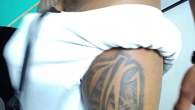 Snapshot of Saipadpuer30 chatting on 02.16.25 Saipadpuer30 online show from 02.16.25