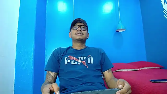 Snapshot of Saipadpuer30 chatting on 02.28.25 Saipadpuer30 online show from 02.28.25