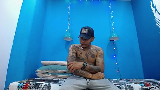 Snapshot of Saipadpuer30 chatting on 03.22.25 Saipadpuer30 online show from 03.22.25