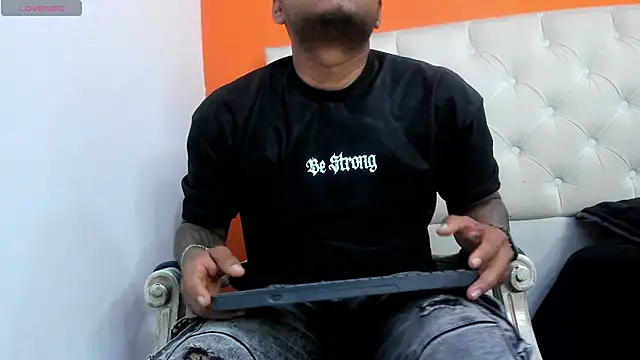 Snapshot of Saipadpuer30 chatting on 09.09.25 Saipadpuer30 online show from 09.09.25