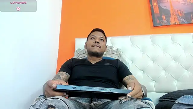 Snapshot of Saipadpuer30 chatting on 09.10.25 Saipadpuer30 online show from 09.10.25