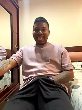 Snapshot of Saipadpuer30 chatting on 10.23.25 Saipadpuer30 online show from 10.23.25