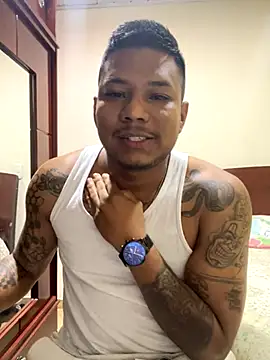 Snapshot of Saipadpuer30 chatting on 10.25.25 Saipadpuer30 online show from 10.25.25