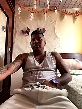 Snapshot of Saipadpuer30 chatting on 10.27.25 Saipadpuer30 online show from 10.27.25