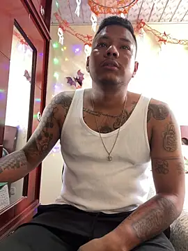 Snapshot of Saipadpuer30 chatting on 10.29.25 Saipadpuer30 online show from 10.29.25