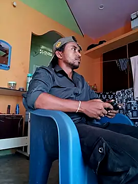 Snapshot of bigcock_thick chatting on 03.05.25 bigcock thick online show from 03.05.25