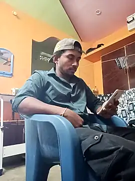 Snapshot of bigcock_thick chatting on 03.05.25 bigcock thick online show from 03.05.25