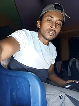 Snapshot of bigcock_thick chatting on 03.11.25 bigcock thick online show from 03.11.25