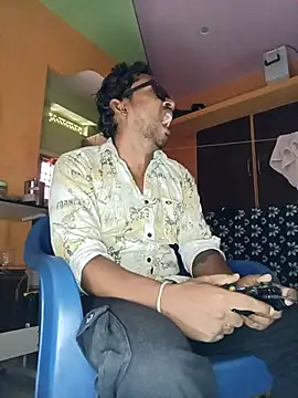 Snapshot of bigcock_thick chatting on 03.23.25 bigcock thick online show from 03.23.25