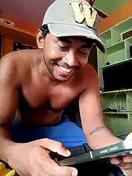 Snapshot of bigcock_thick chatting on 10.25.25 bigcock thick online show from 10.25.25