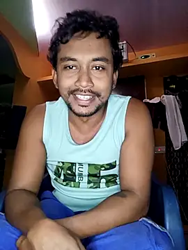 Snapshot of bigcock_thick chatting on 10.31.25 bigcock thick online show from 10.31.25