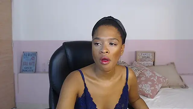 brendathompson  online show from 10.12.25