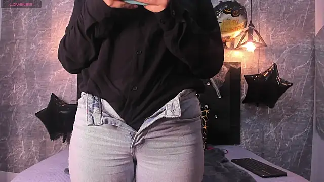 emberhodson online show from 10.18.25