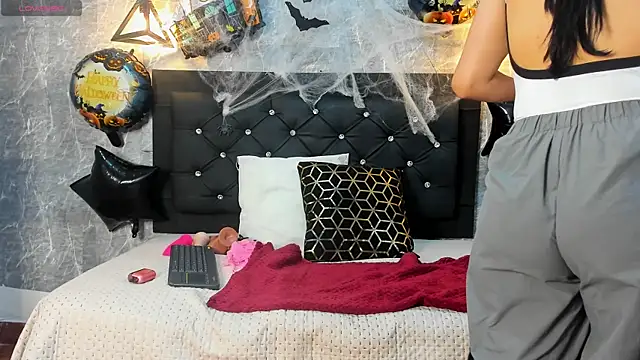 emberhodson online show from 10.29.25